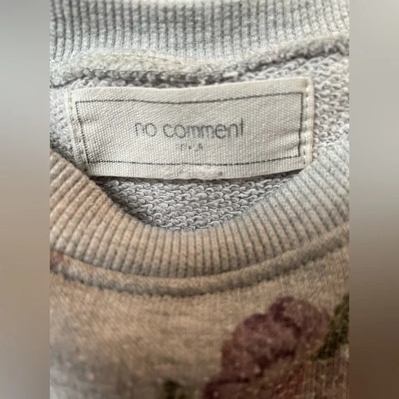 Cold shoulder top - Picture 5 of 6